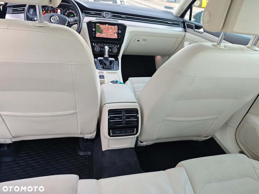 Volkswagen Passat 2.0 TSI BMT Highline DSG - 23