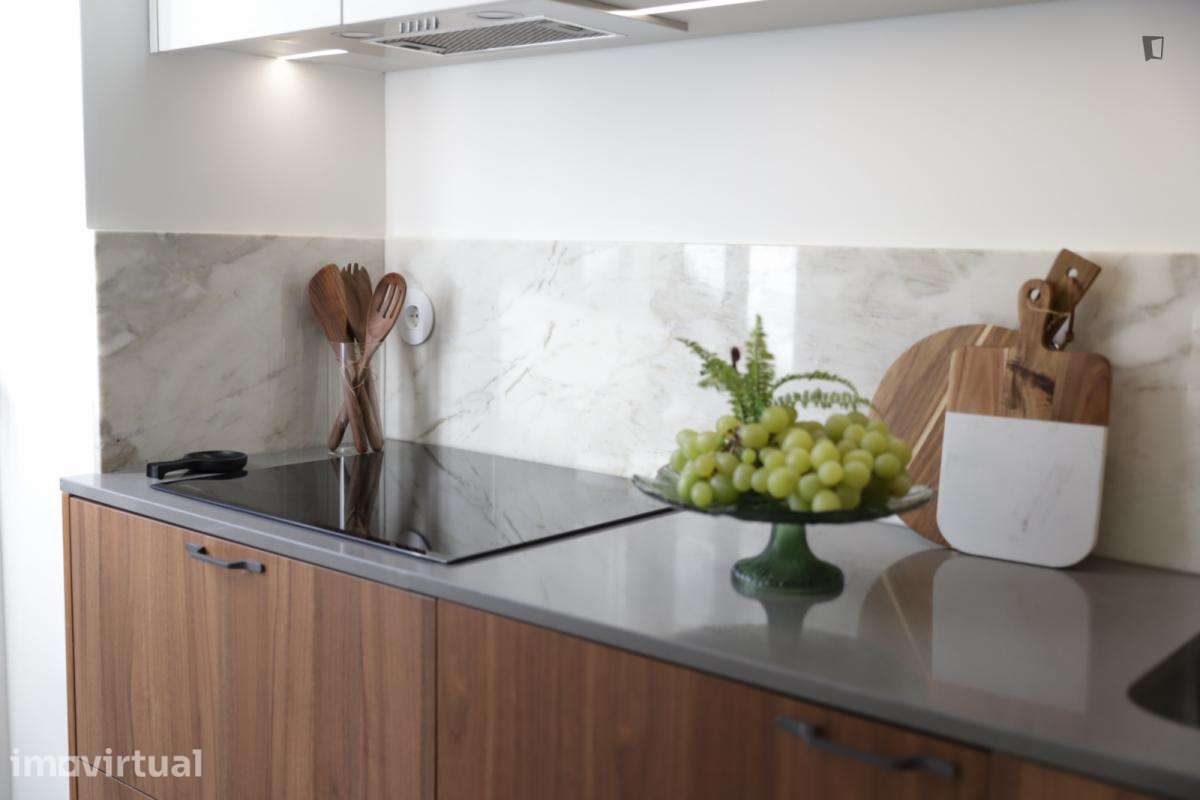 Apartamento com 2 quartos - localizado em Guimaraes - Grande imagem: 2/18