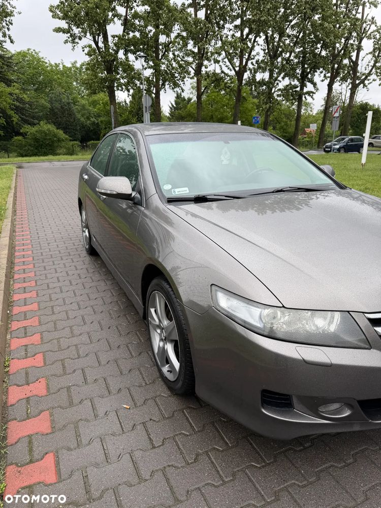 Honda Accord 2.0 Executive - 9