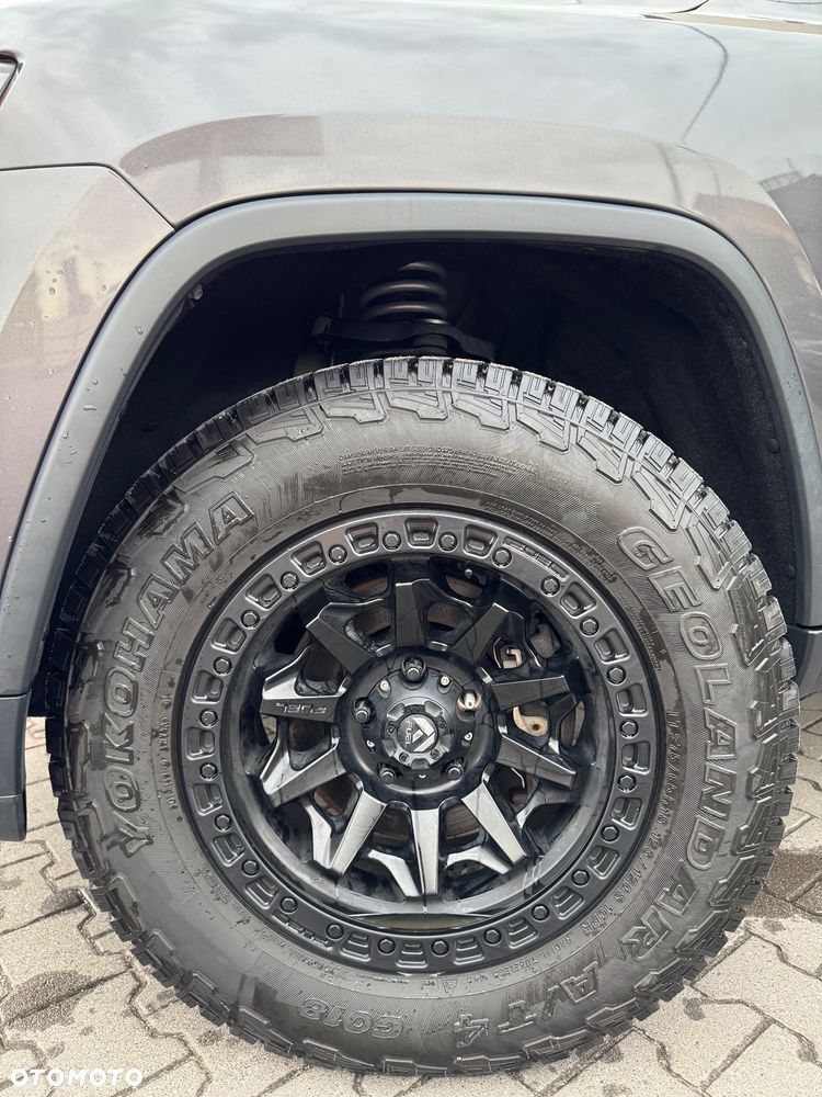 Jeep Grand Cherokee - 10