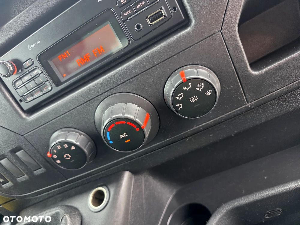 Renault MASTER 2,3 DCI 150 KONNY KONTENER 4,2M WINDA BLIŻNIAKI DO 3,5T KLIMA 241T/KM PRZEBIEGU GWARANCJA - 26