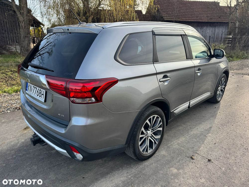 Mitsubishi Outlander 2.4 4WD CVT Instyle - 7