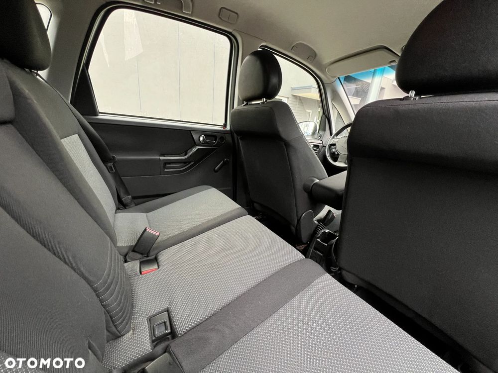 Opel Meriva - 8