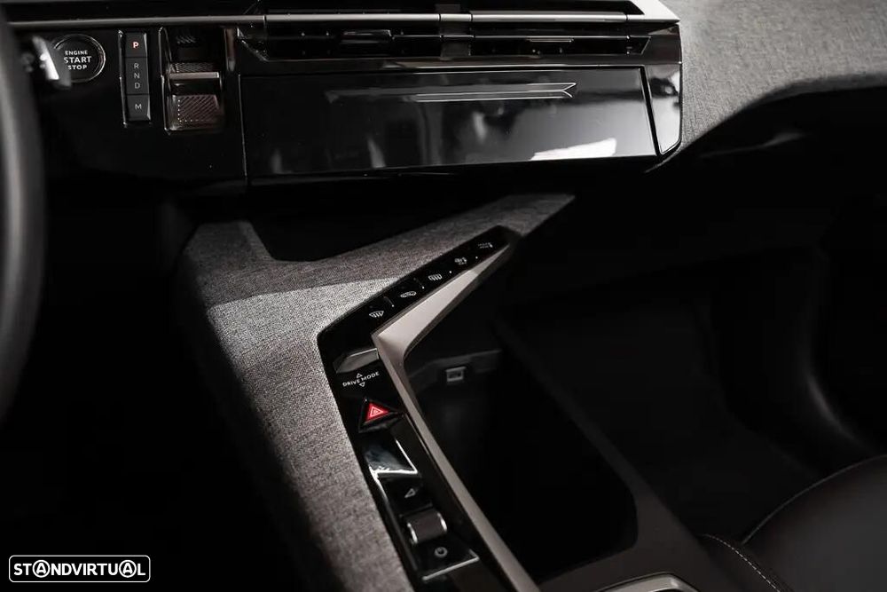 Peugeot 5008 1.2 Hybrid Allure e-DCS6 - 19