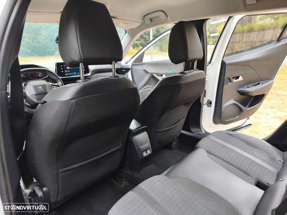 Peugeot 2008 BlueHDi 110 Allure Pack - 39
