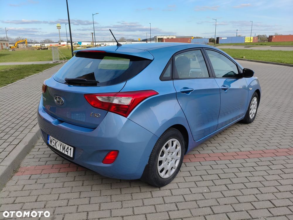 Hyundai i30 1.4 CRDi Classic + - 6
