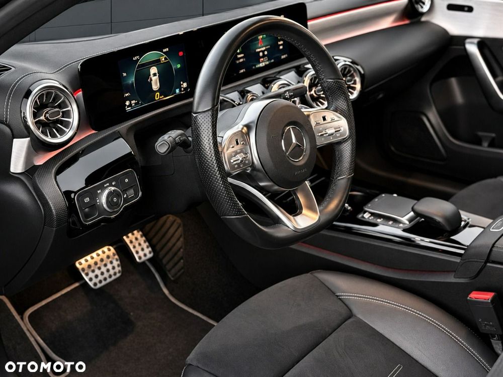 Mercedes-Benz Klasa A 200 AMG Line 7G-DCT - 15