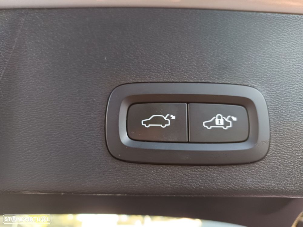 Volvo XC 40 Recharge Plus - 26