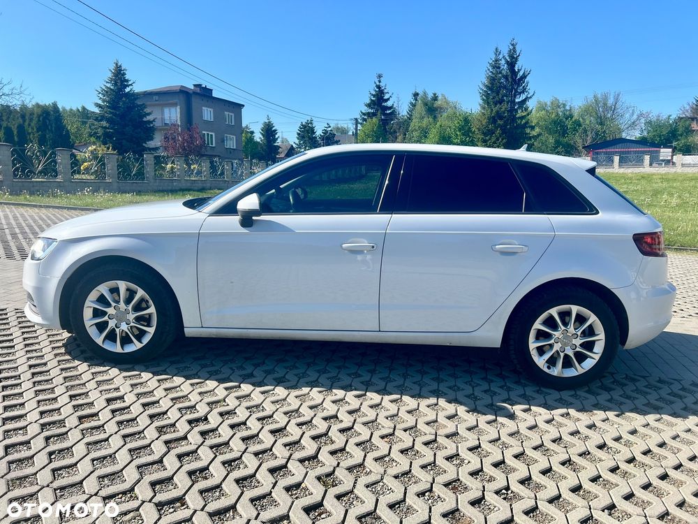 Audi A3 Sportback 1.6 TDI S tronic - 5
