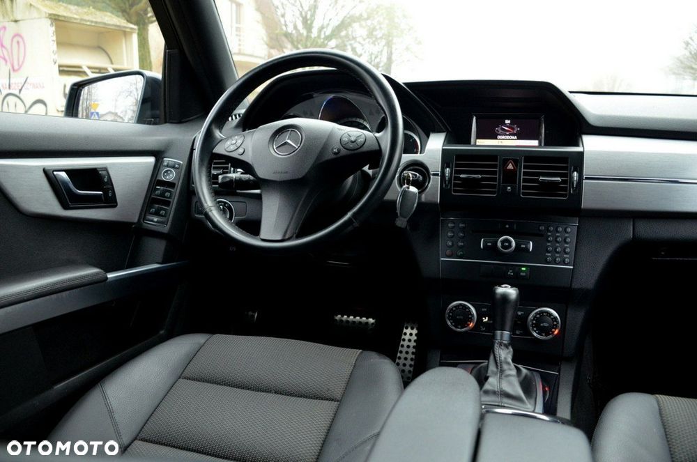 Mercedes-Benz GLK - 30