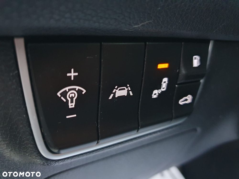 Kia Stinger 2.0 T-GDI GT Line - 17