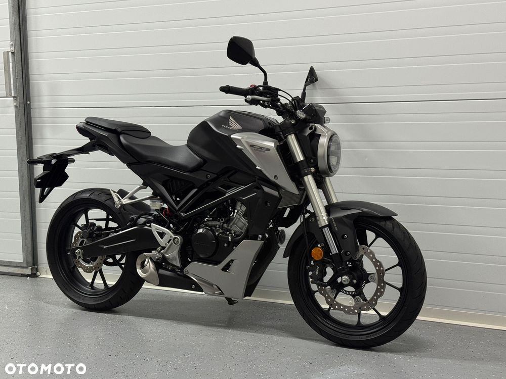 Honda CB - 1