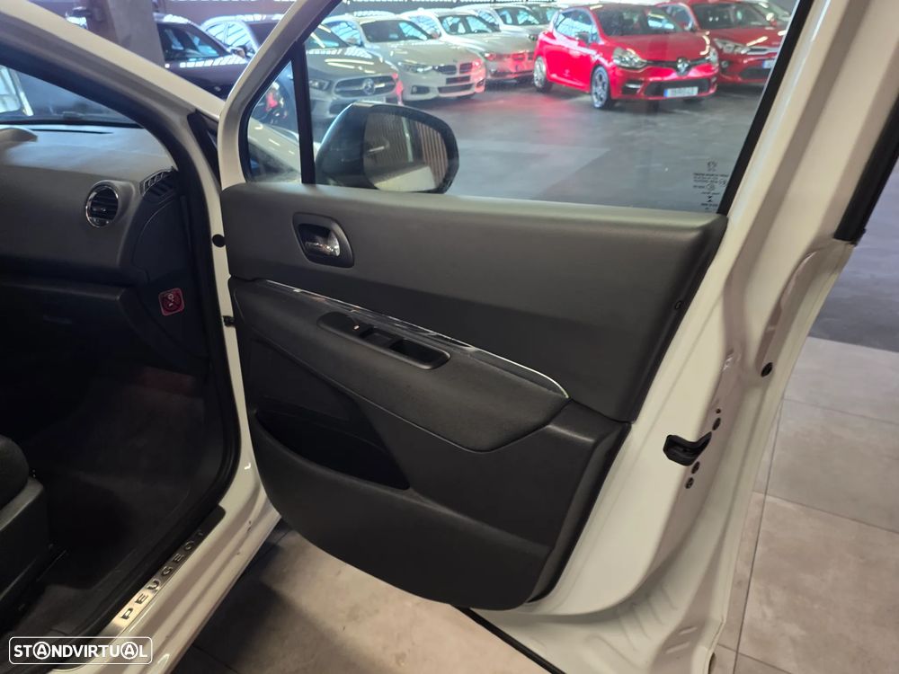 Peugeot 5008 BlueHDI 120 EAT6 Stop & Start Allure - 35