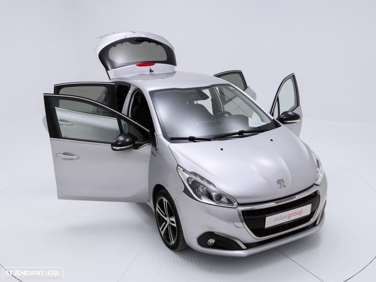 Peugeot 208 - 6