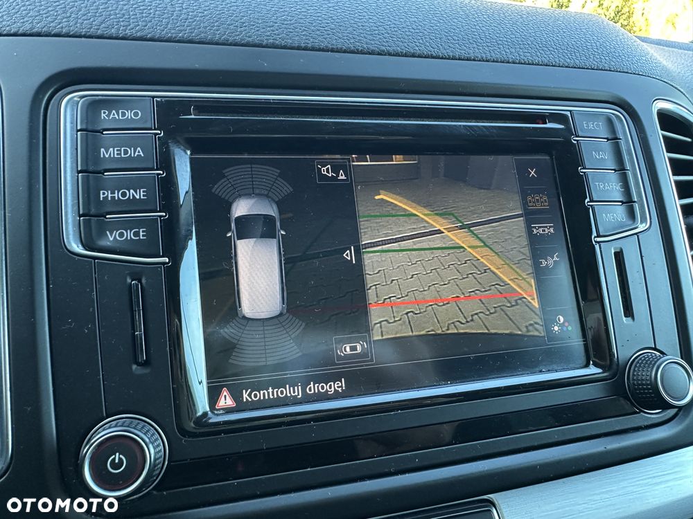 Volkswagen Sharan 2.0 TDI 4MOTION Highline - 22