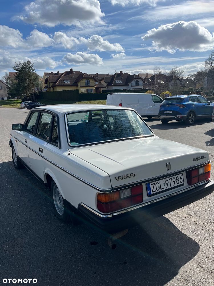 Volvo Seria 200 - 3