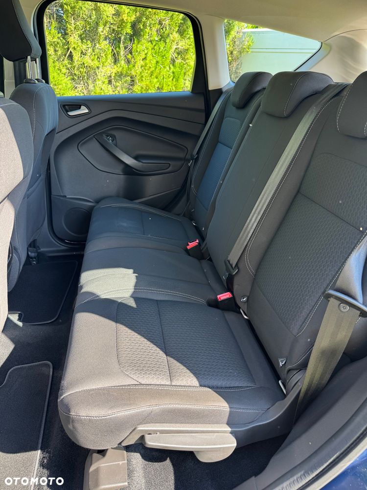Ford Kuga 1.5 EcoBoost 2x4 Trend - 11