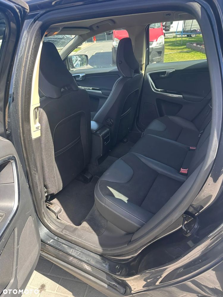 Volvo XC 60 DRIVe Momentum - 8