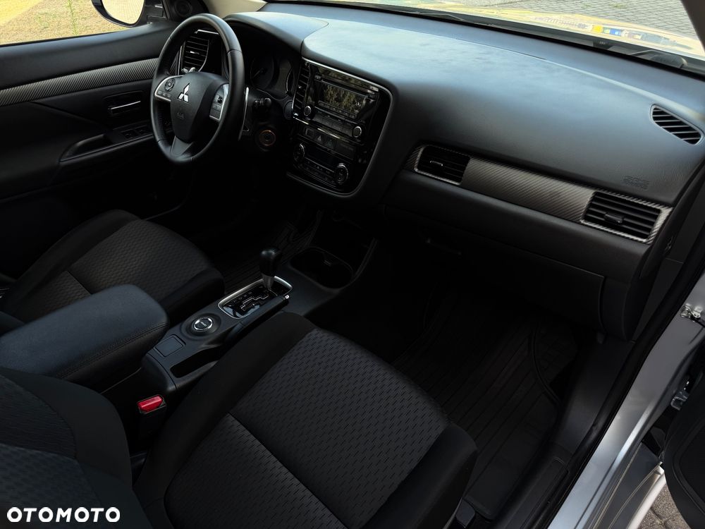 Mitsubishi Outlander 2.2 DI-D 4WD Automatik Instyle - 21