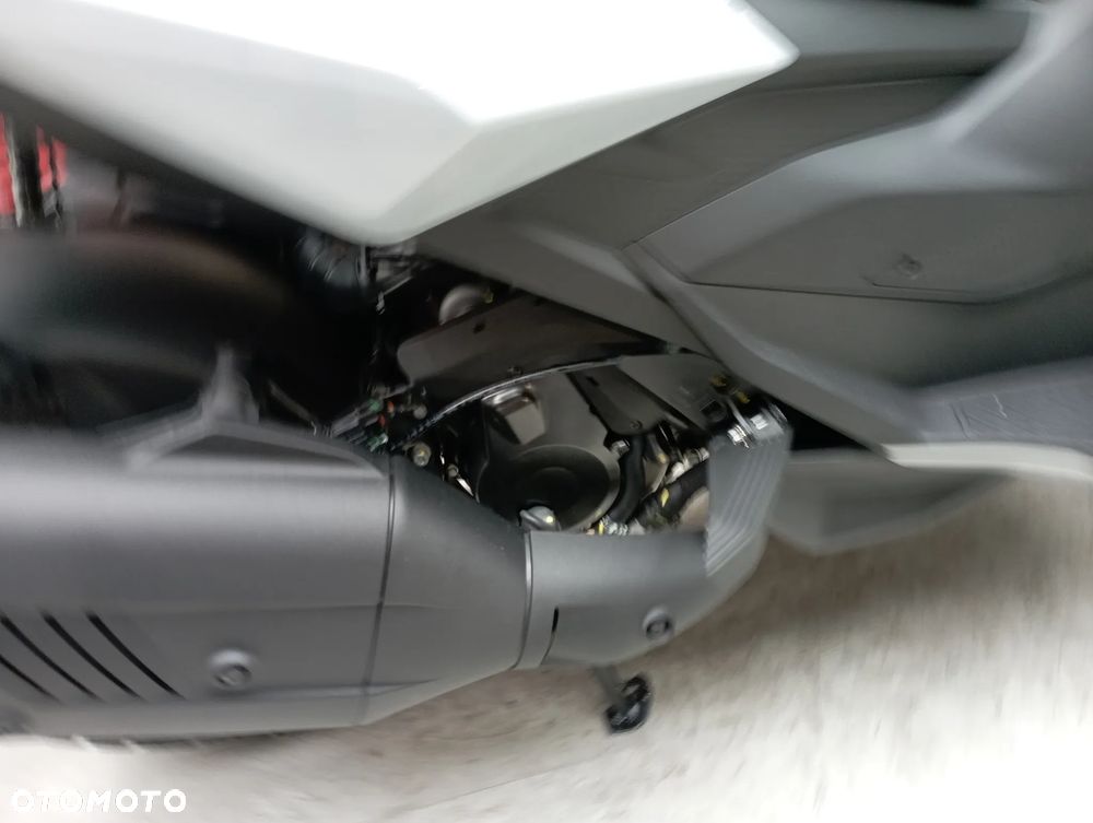Aprilia SR - 16