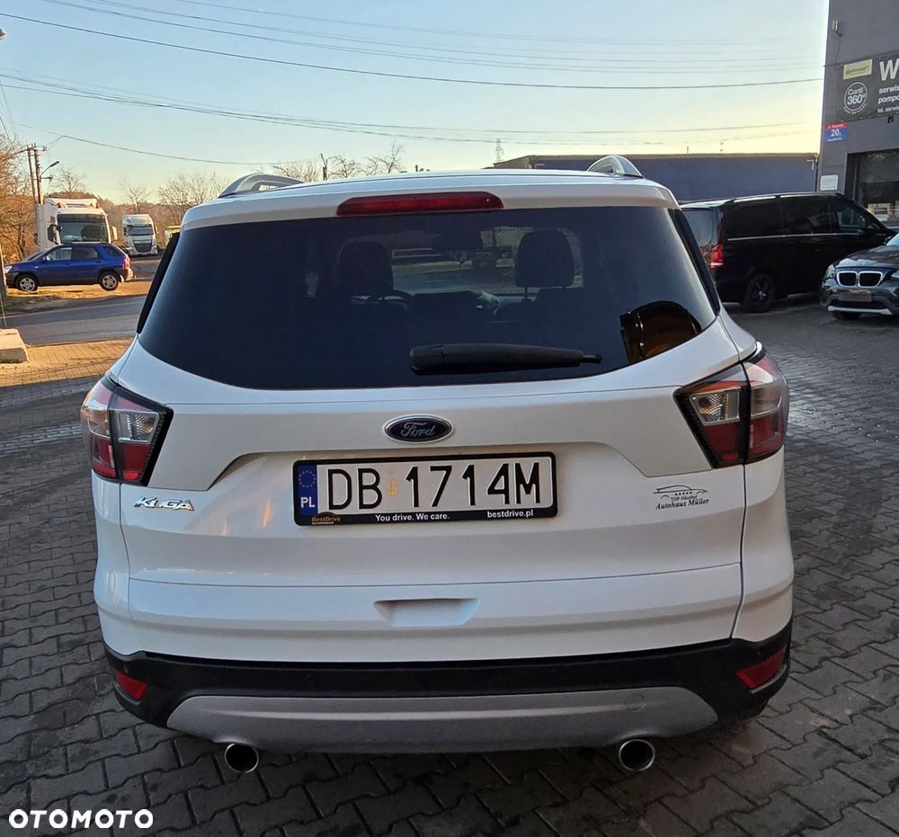 Ford Kuga 2.0 TDCi 4x4 Titanium - 6
