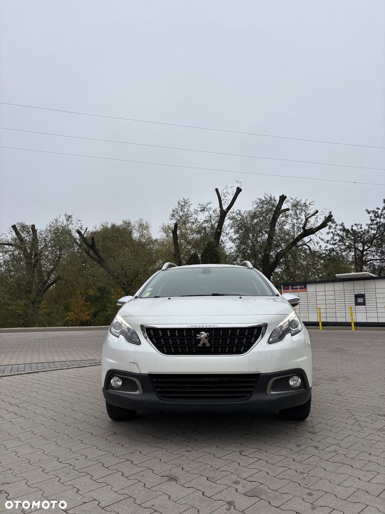 Peugeot 2008 1.2 Pure Tech Style - 2