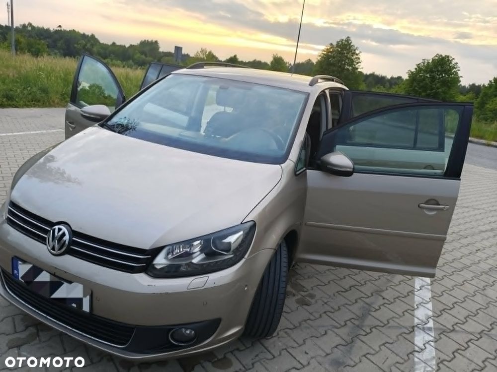 Volkswagen Touran - 13