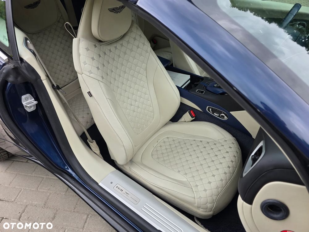 Aston Martin DB11 - 14