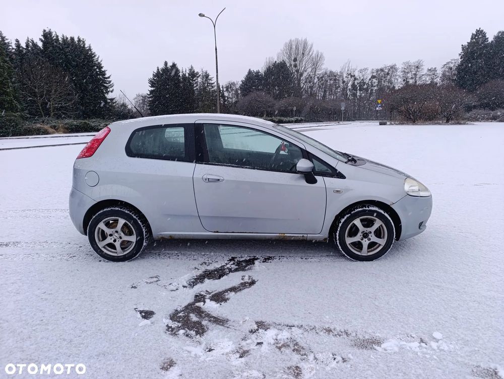 Fiat Grande Punto 1.4 8V Emotion - 4