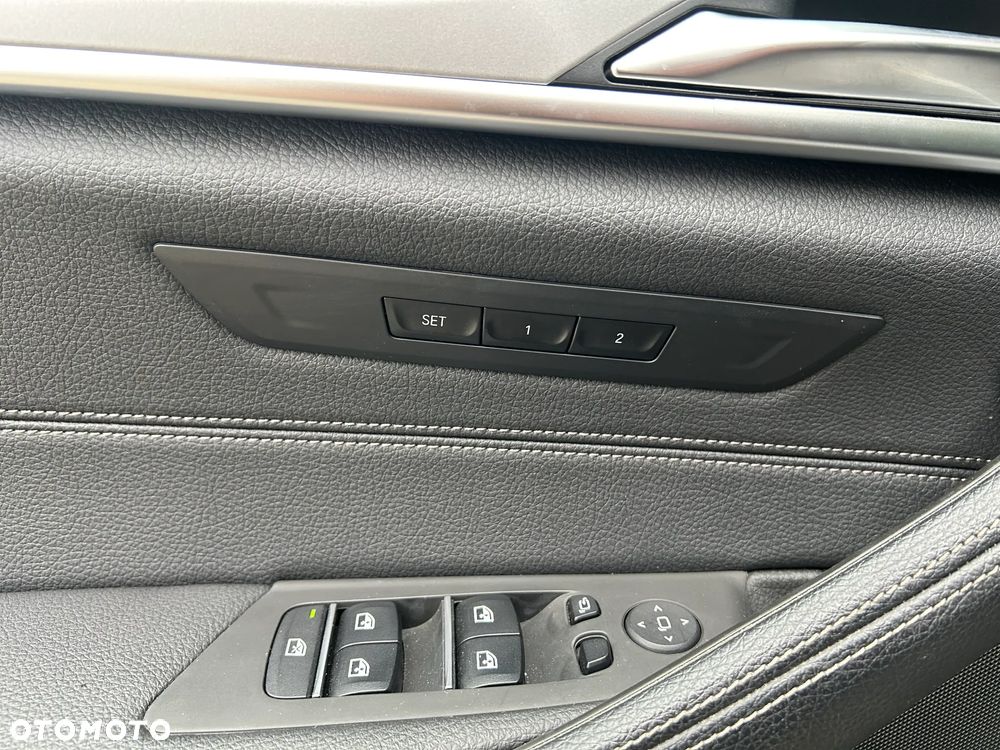 BMW Seria 5 - 12