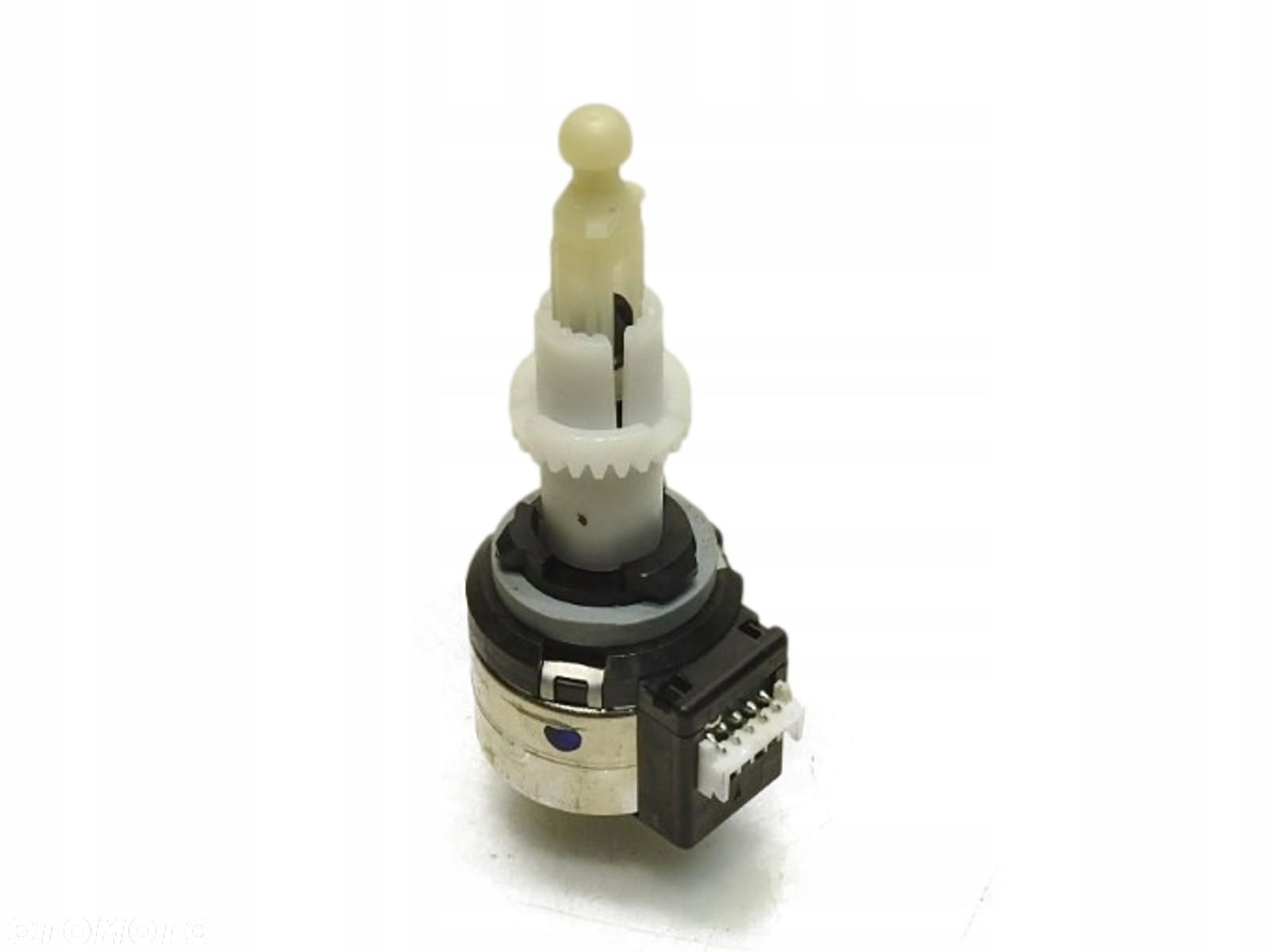 SILNICZEK REGULACJI LAMPY VW PASSAT B7 89022080 - 1