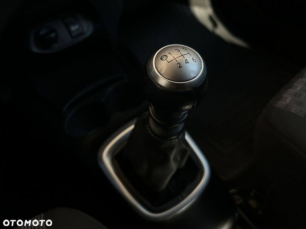 Toyota Yaris 1.33 Premium EU6 - 27