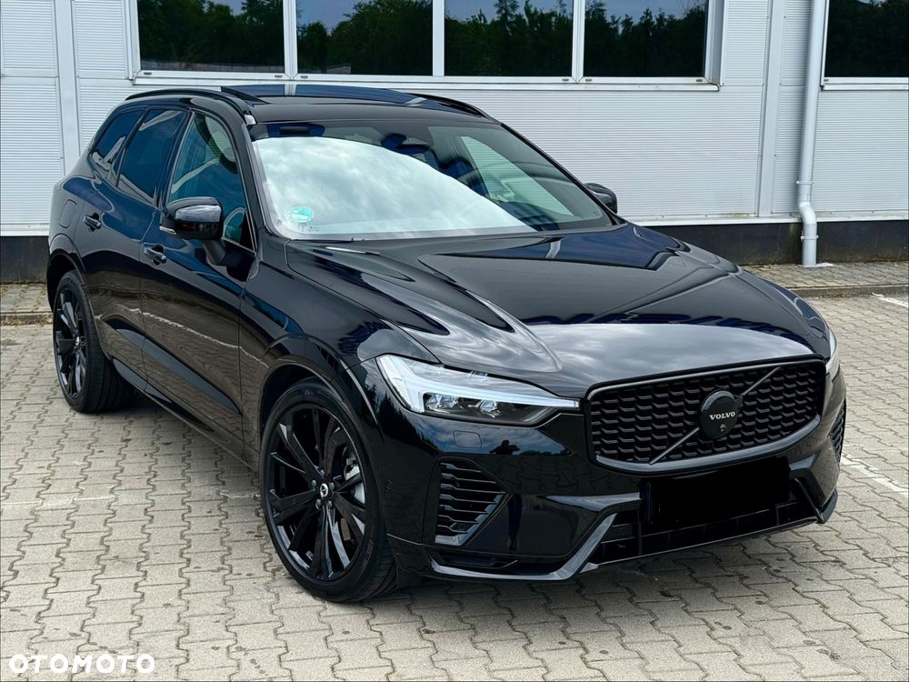 Volvo XC 60 T8 AWD Ultra Black Edition - 4