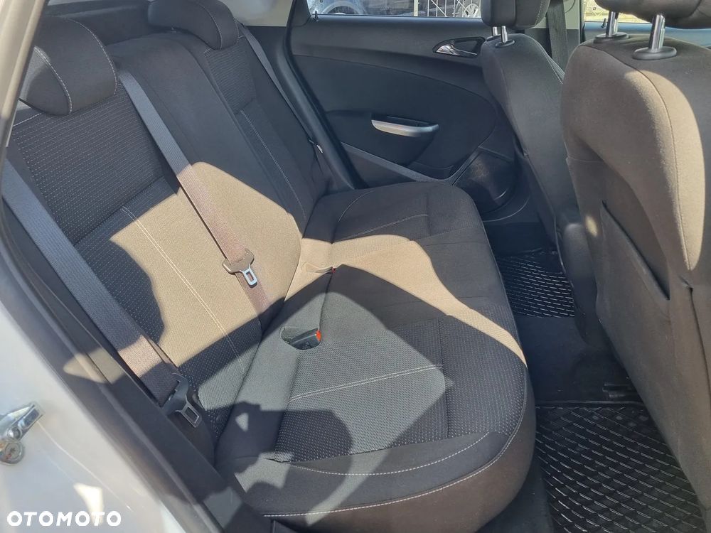 Opel Astra 1.6 Turbo White Edition - 14