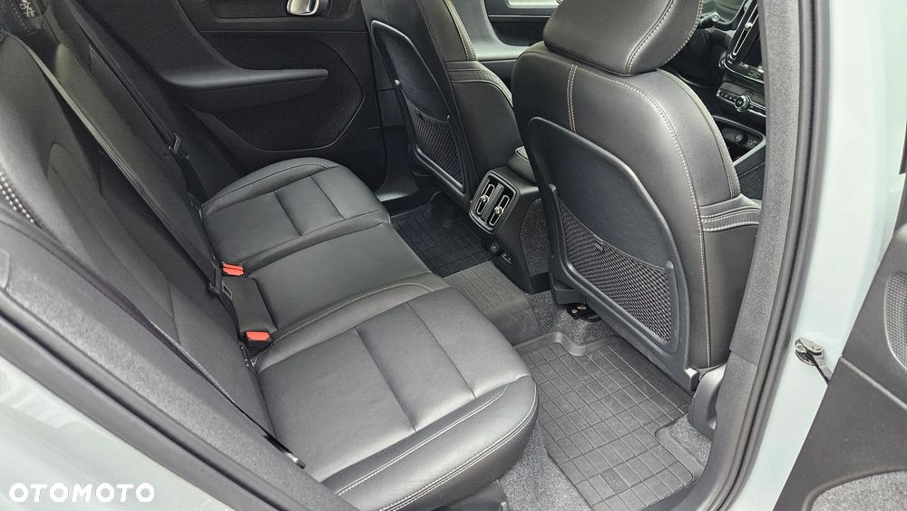 Volvo XC 40 - 29