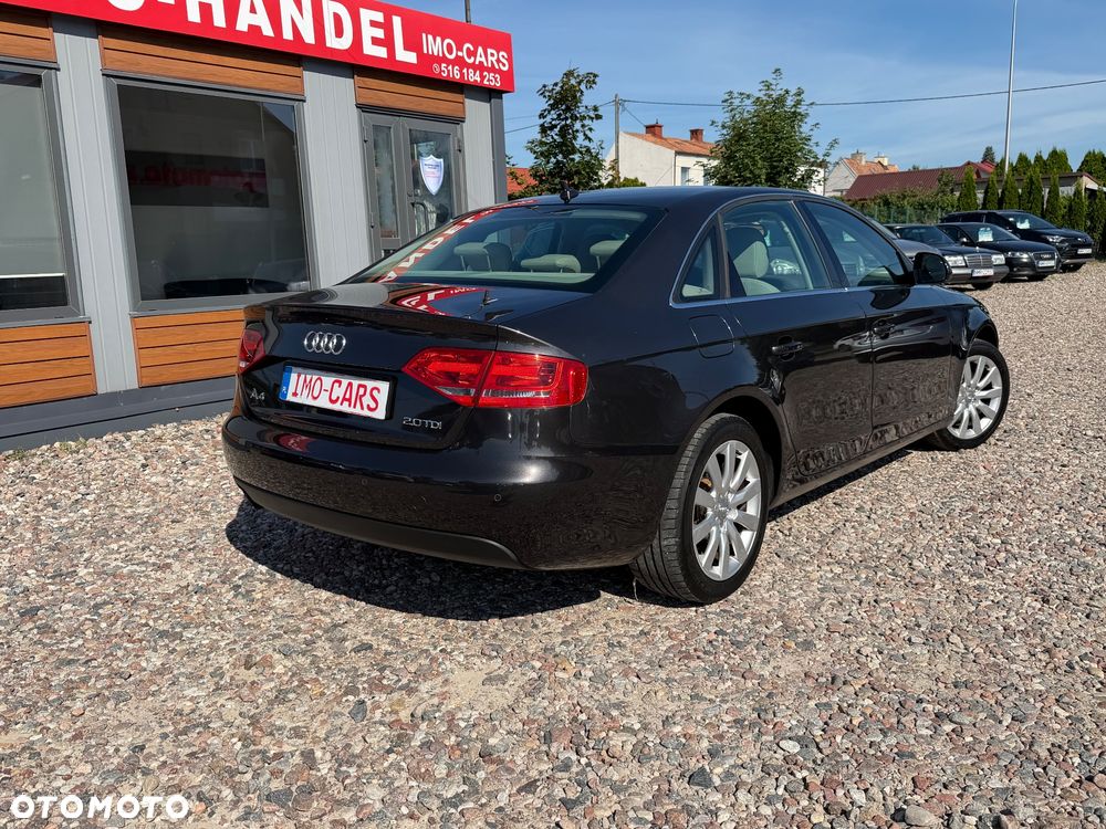 Audi A4 Limousine - 4
