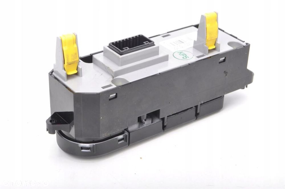KIA CEED III PANEL PRZEŁĄCZNIKÓW 93700-J7930 2019 - 3