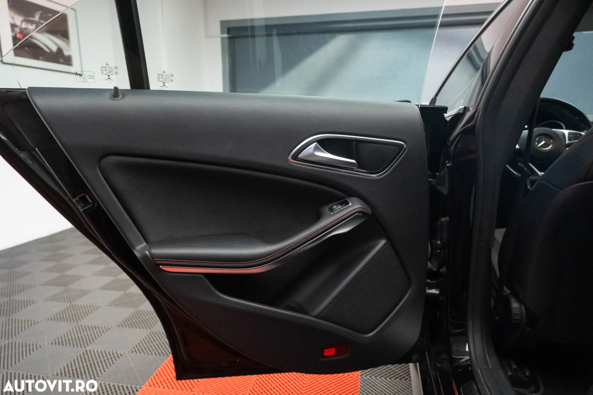 Mercedes-Benz CLA 200 d 4MATIC Aut. - 12