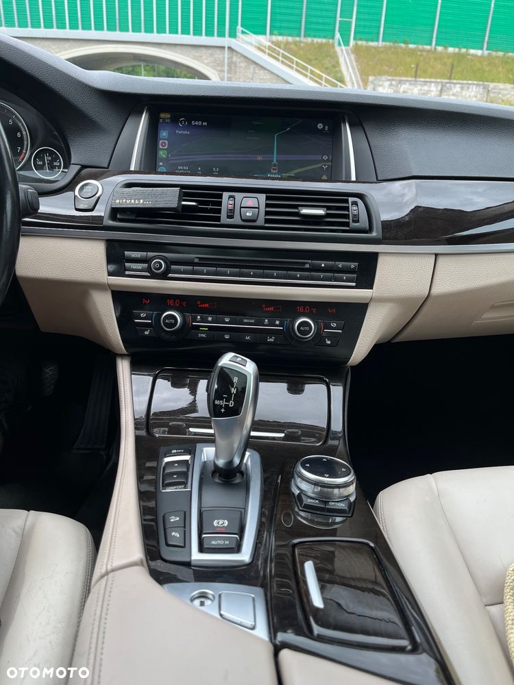BMW Seria 5 528i xDrive Luxury Line - 5