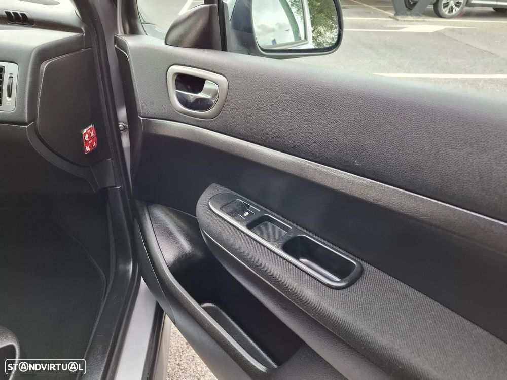 Peugeot 307 1.4 HDi XT Premium - 18