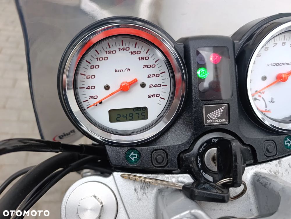 Honda Hornet - 13