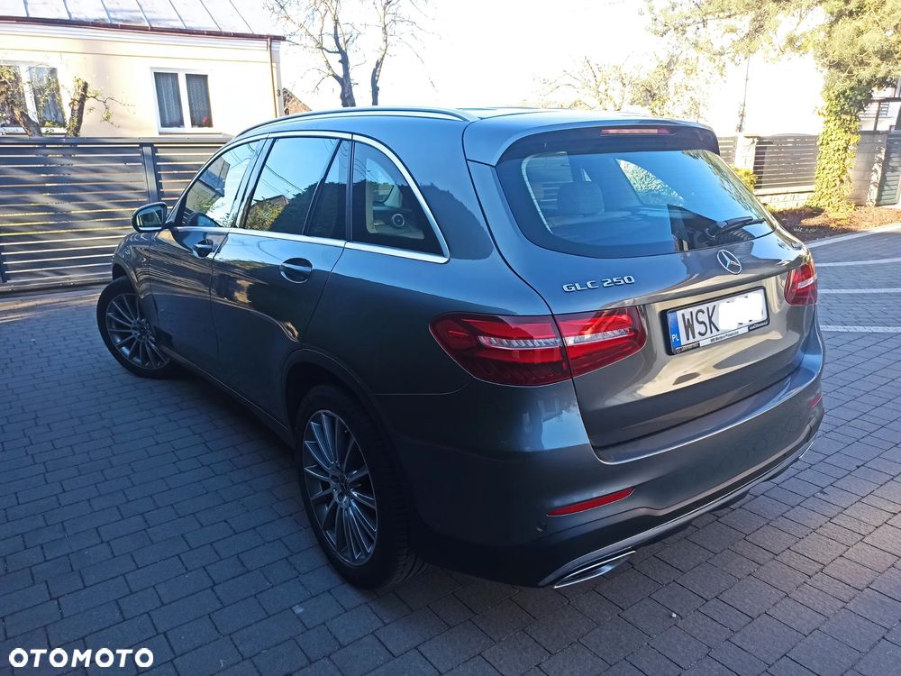 Mercedes-Benz GLC - 9