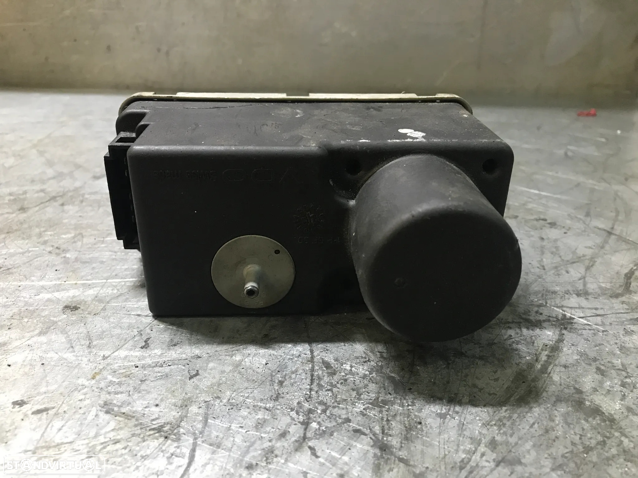 MOTOR / BOMBA VACUO FECHO CENTRAL VOLKSWAGEN POLO / GOLF III 6N0962257 1H0962257A 1H0962257 1H0962257J - 8