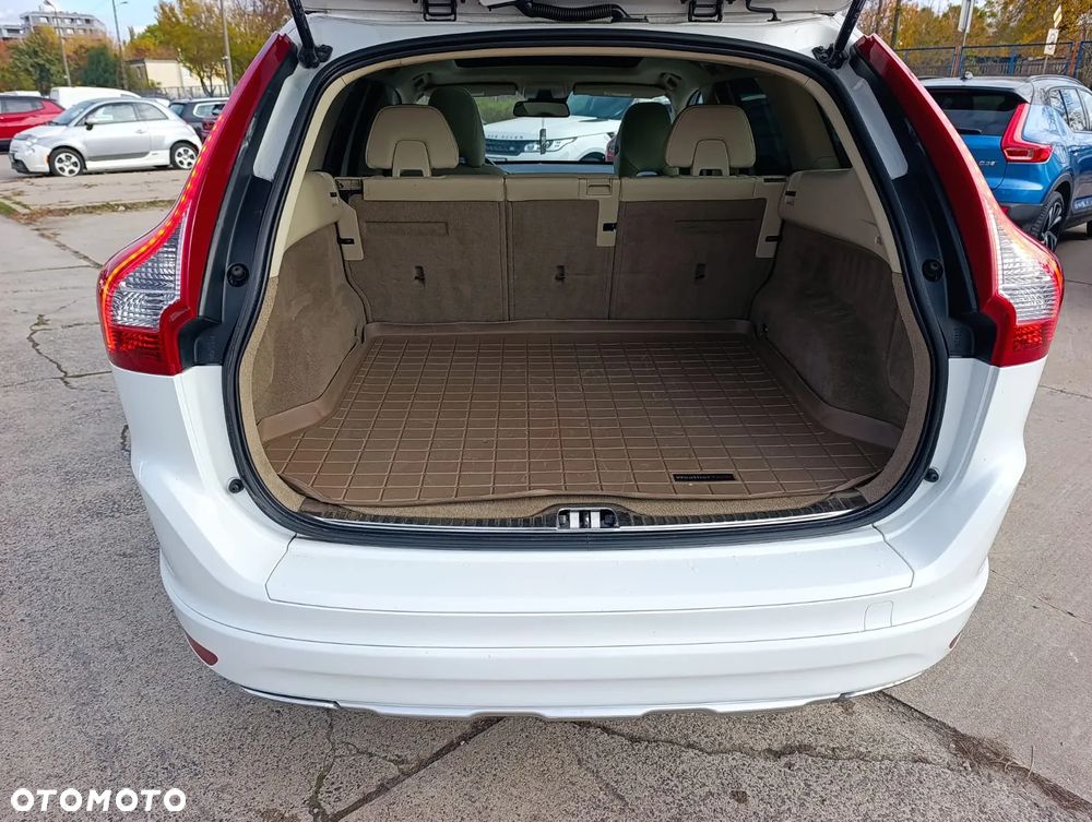 Volvo XC 60 T6 AWD Edition Pro - 27
