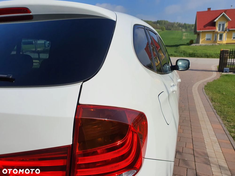 BMW X1 sDrive18d xLine - 12