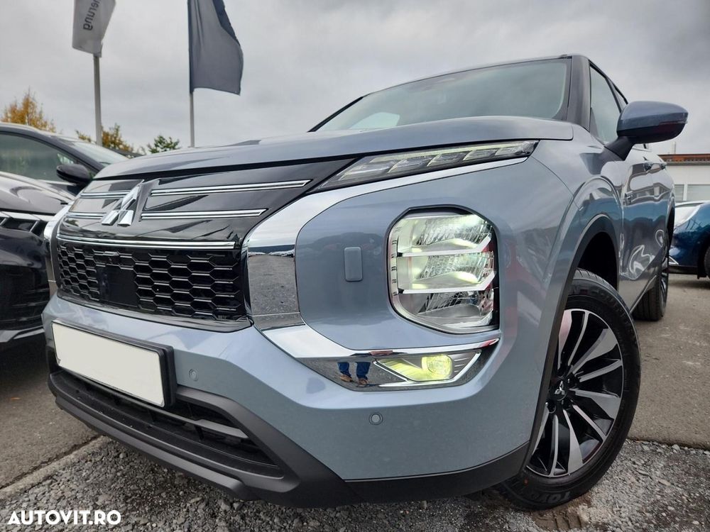 Mitsubishi Outlander 2.4 4WD Plug-In Hybrid Plus - 3