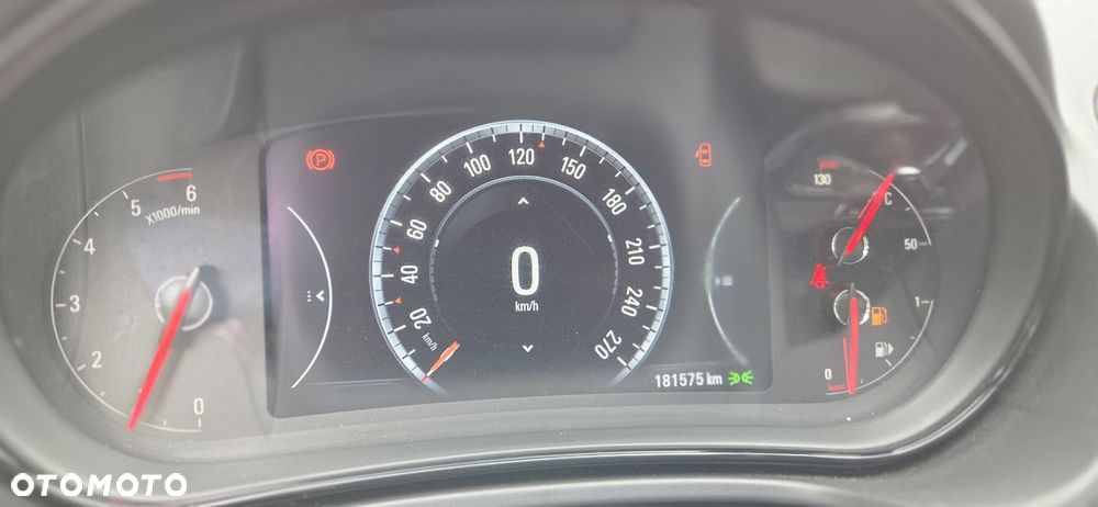 Opel Insignia - 32