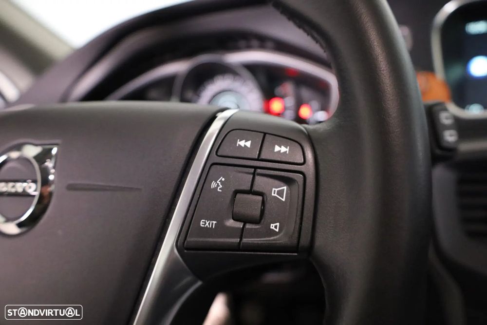 Volvo V40 2.0 D2 Momentum - 30