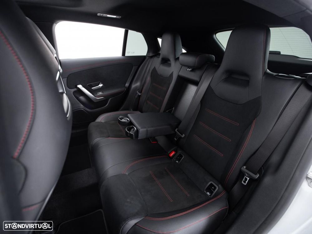 Mercedes-Benz CLA 250 e Shooting Brake AMG Line — fotografia 11