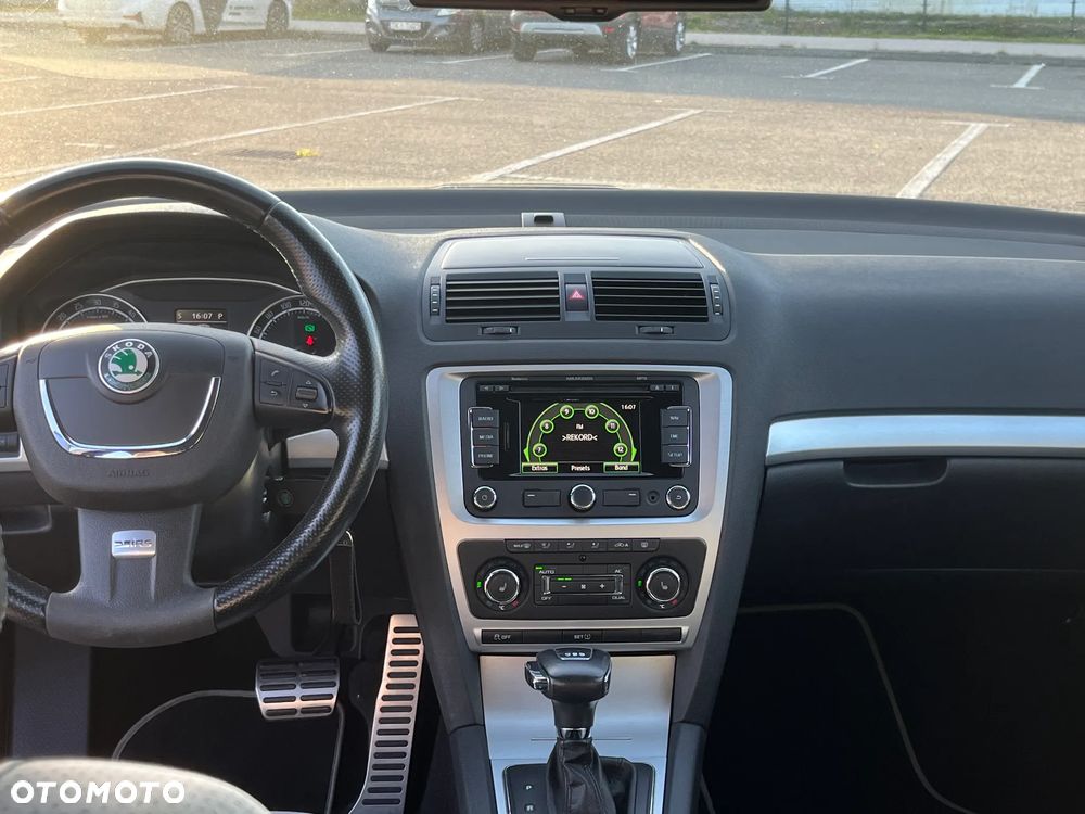 Skoda Octavia 2.0 TDI DPF RS DSG - 17